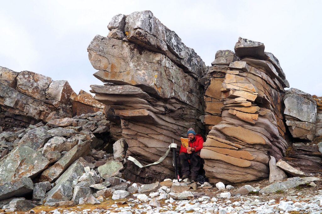 Najważniejszy załom skalny w tej części Sørkapplandu.© Barbara Jóźwiak, Fundacja forScience